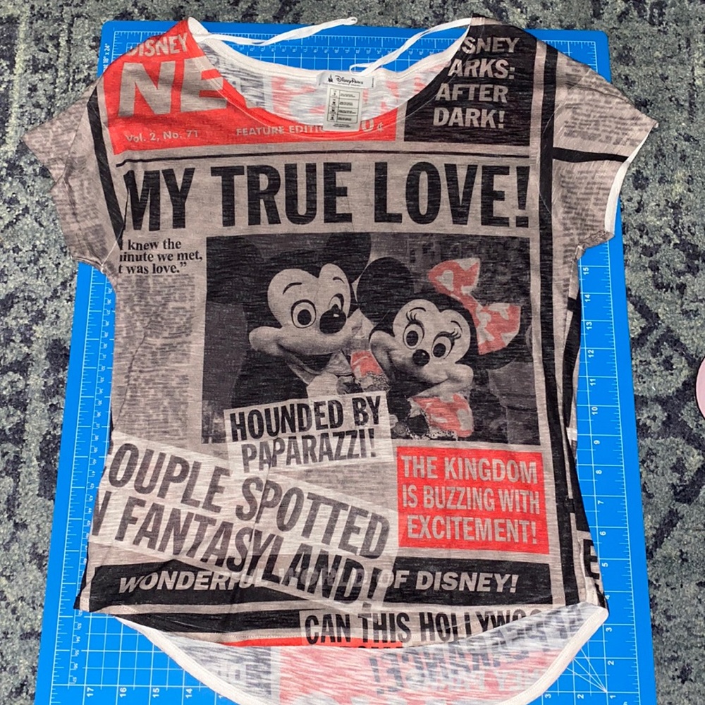 Disney Mickey Minnie shirt